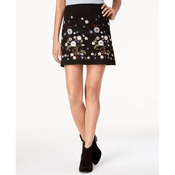 One Hart Juniors Embroidered Mini Skirt - Picture 1 of 1